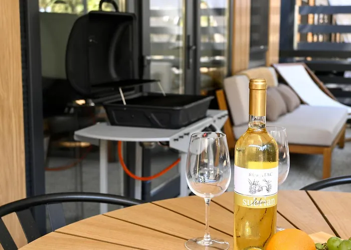 Innova Travelvir - Mobhome Sealavie * Pakoštane